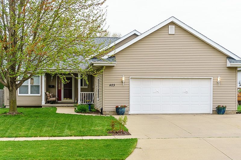 1st image of 403 Kingston Dr