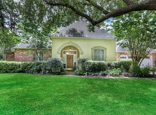 2044 Trinity Dr, Mandeville, LA 70448
