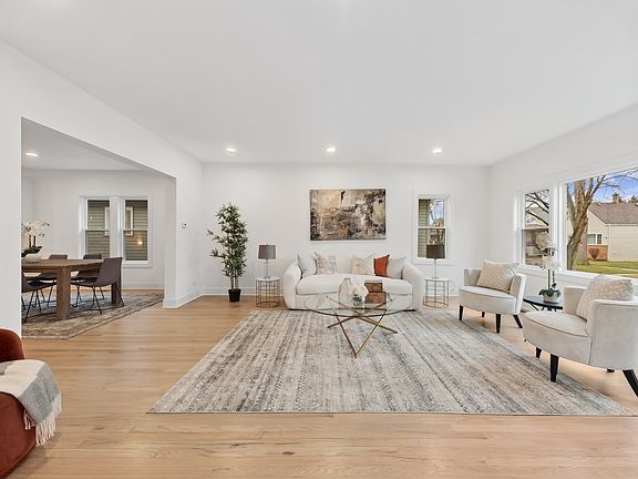 3rd image of 5748 W Berenice Ave