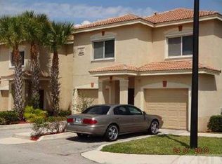 210 Crestwood Cir APT 208, Royal Palm Beach, FL 33411