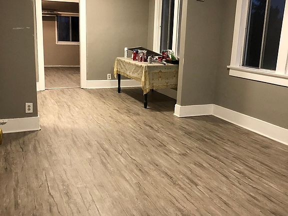 2nd image of 1048 N Avenue 49