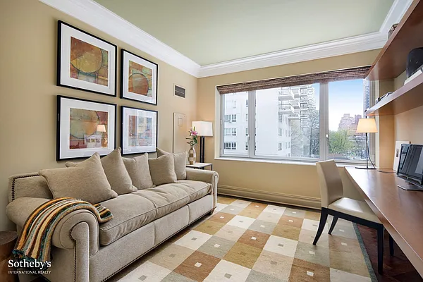 Sold by Sotheby's International Realty | media 17