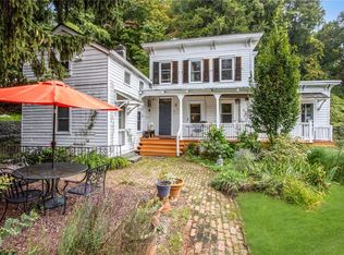 5 Ayers Rd, Tomkins Cove, NY 10986