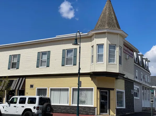 4 Martin St APT 7, Derry, NH 03038