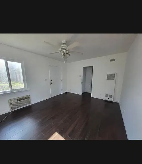 934 N Lake Ave #5 — Photo 13