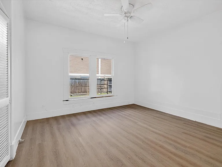 1607 Holman St — Photo 18