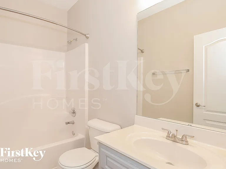 2570 Serenity St — Photo 13