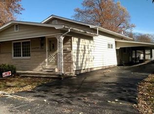 208 S Snider St, Christopher, IL 62822