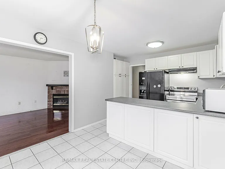 3727 Althorpe Cir — Photo 17