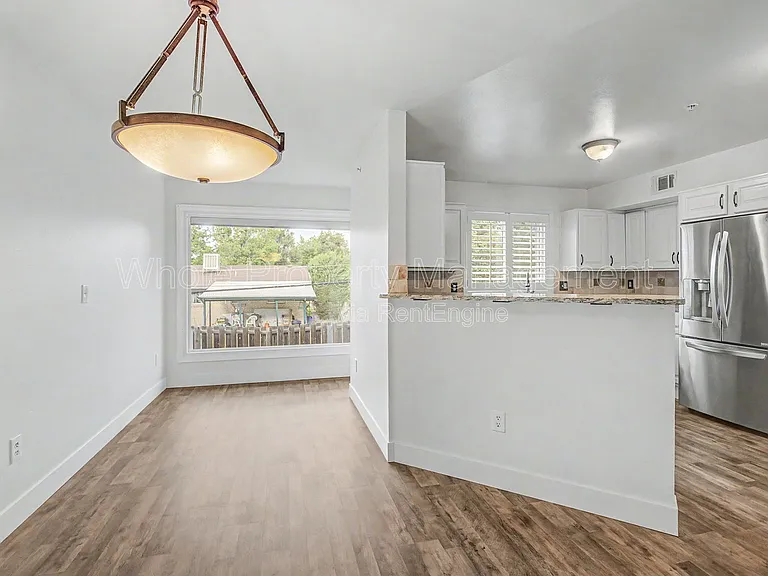 1330 S Monaco Street Pkwy #6 — Photo 8
