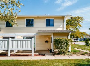 130 Windward Dr #156C, Schaumburg, IL 60194