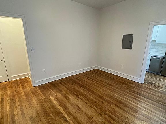4th image of 4607 Cedar Ave APT A2