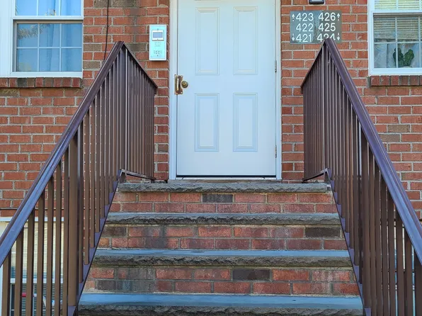 426 College Dr, Edison, NJ 08817