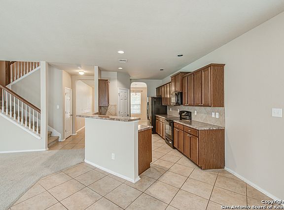 4th image of 757 Clearbrook Ave