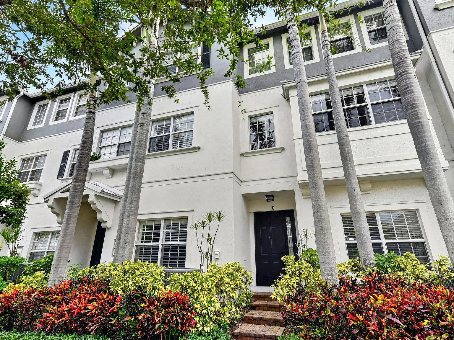 Delray Sebastian — Photo 2