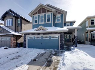 282 N Mountainview Dr, Okotoks, AB T1S 0N1