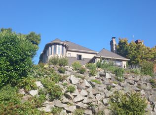 2915 26th Ave W, Seattle, WA 98199