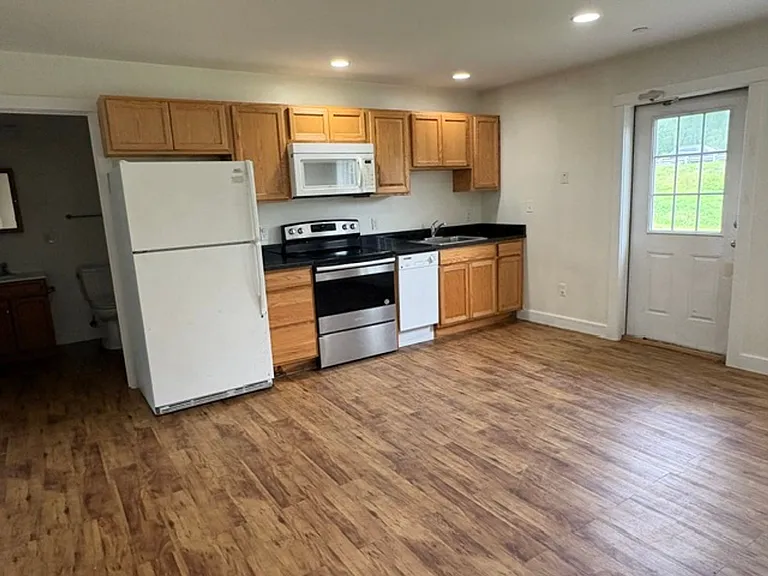 130 Martell Ct #1 — Photo 2