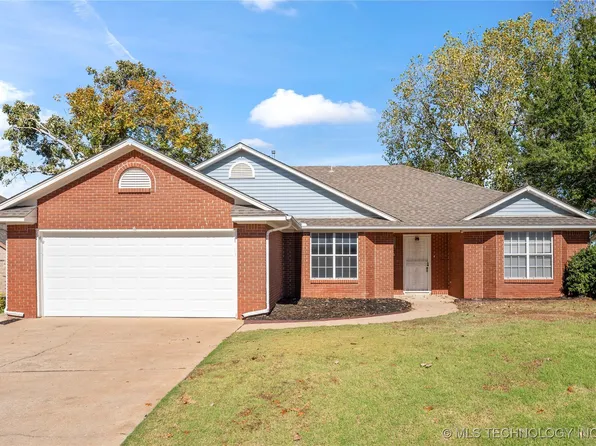 309 W 35th Pl, Sand Springs, OK 74063