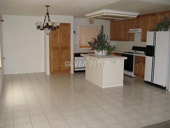 4th image of 1504 Calle Montery St