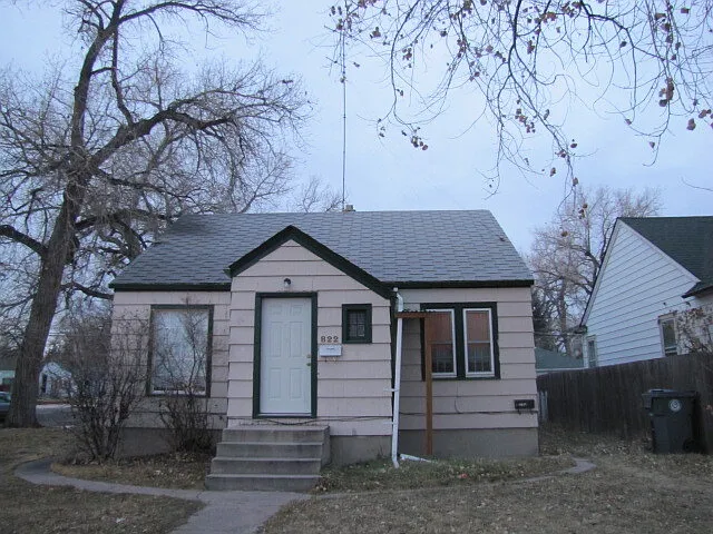 822 W. Pershing Blvd. - UP — Photo 3