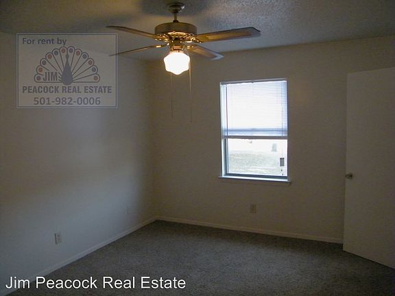 5th image of 622 S Oak St