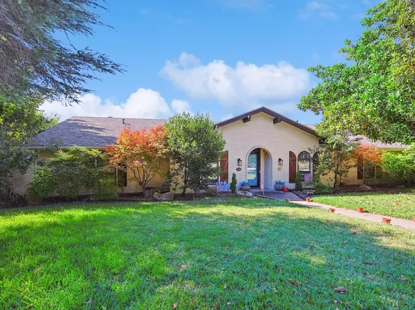 320 Squirebrook Dr, Desoto, TX 75115