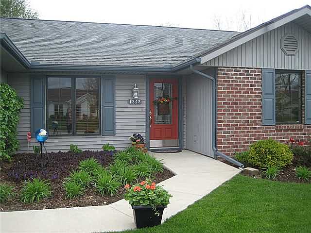 1st image of 1242 Bellaire Ave
