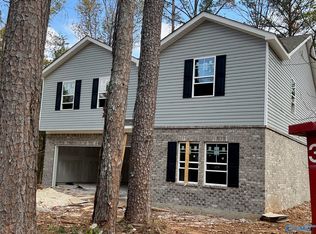 15376 Rise St, Athens, AL 35613