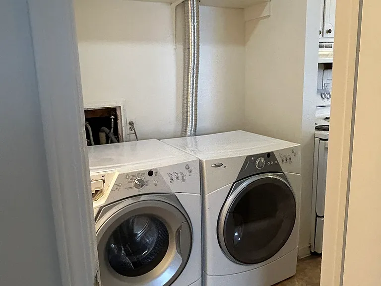 Guion Creek Apartments — Photo 17