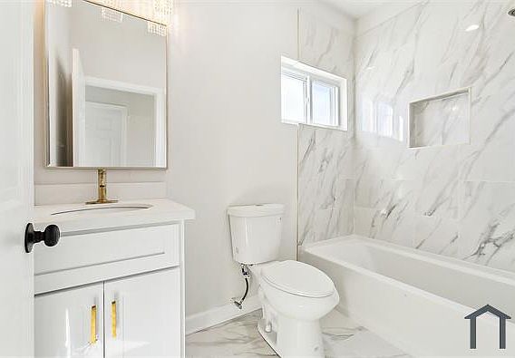 2nd image of 3404 Jackson Ave #1