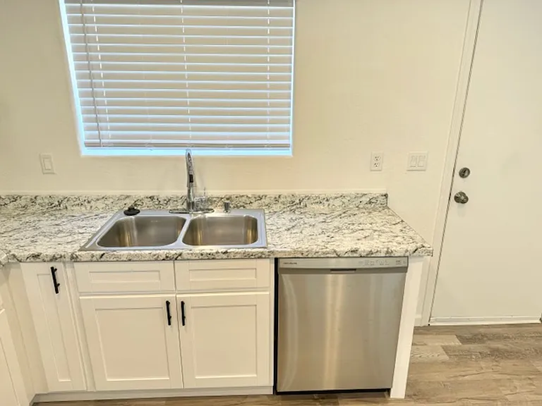 2602 W Ocotillo Rd — Photo 5