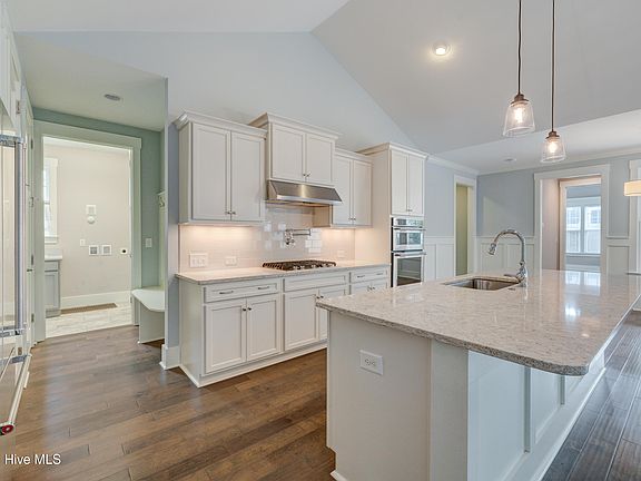4th image of 9034 Mango Bay Court NE