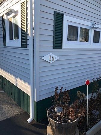 1st image of 98 Newbury St Trailer 16A