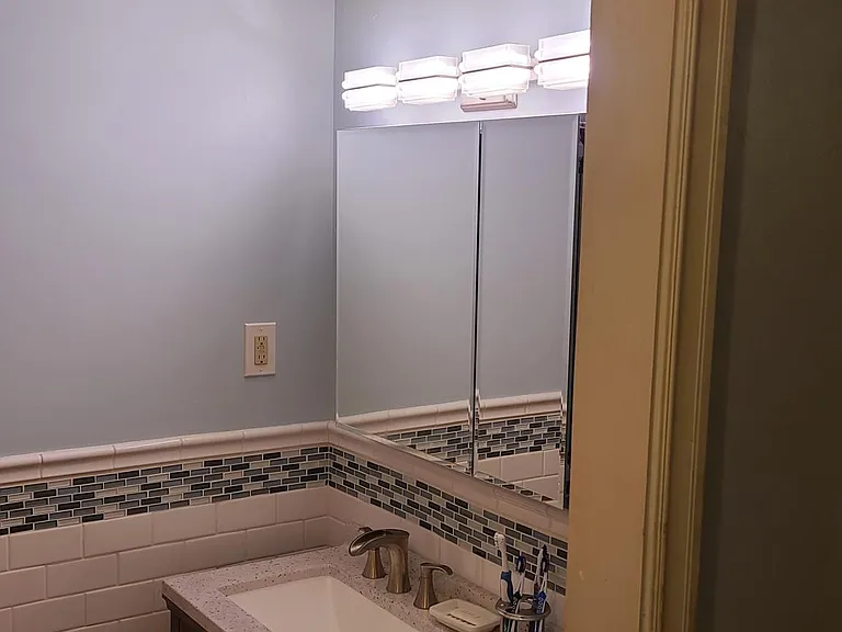 Upstairs Full Bath