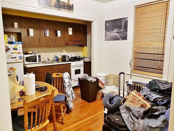 2nd image of 3448 32nd St APT B2