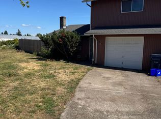 824 & 826 N Cloverleaf Loop #826, Springfield, OR 97477