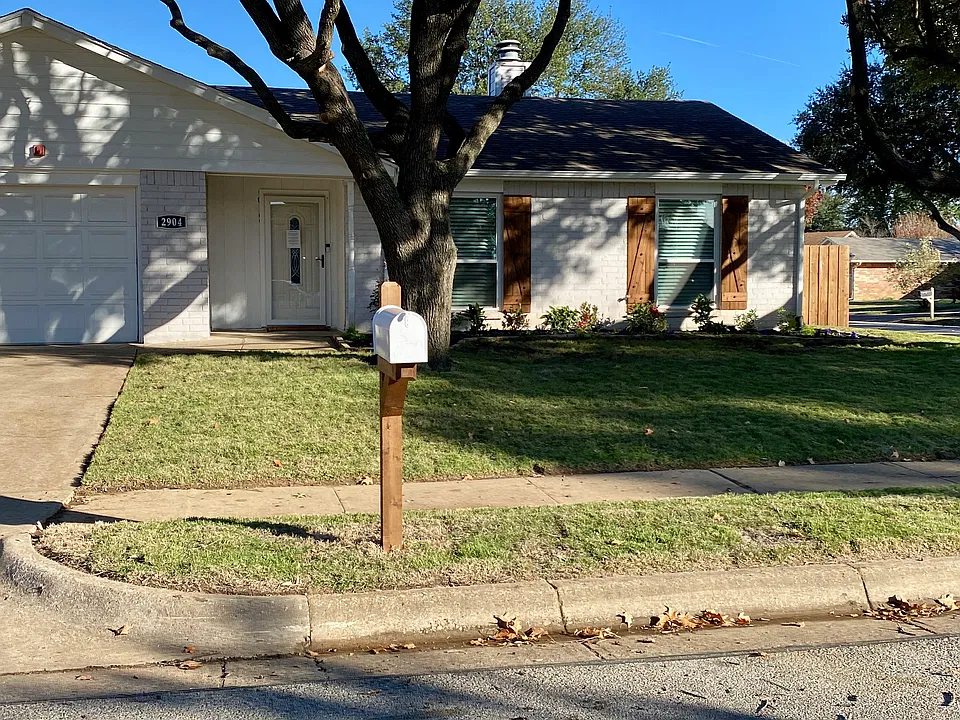 2904 Turtlerock Dr