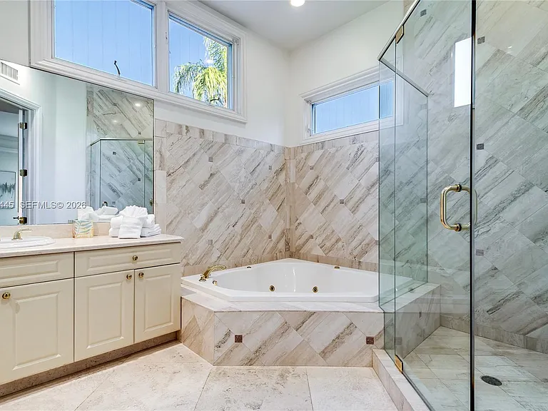 709 Idlewyld Dr — Photo 37