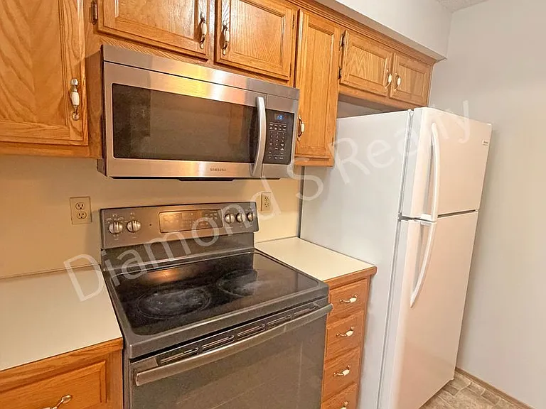 1499 W Rainey Fourplex — Photo 6