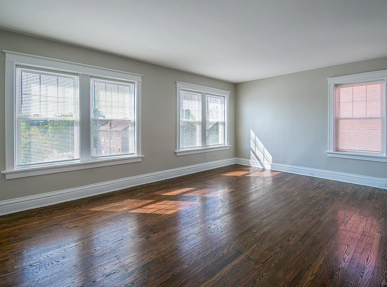 3 bed, 1656 sqft, $1,950 — Photo 4