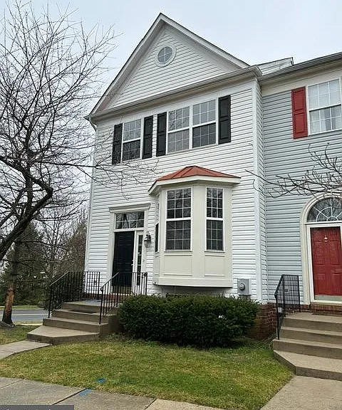 2650 Mosby Ct — Photo 1