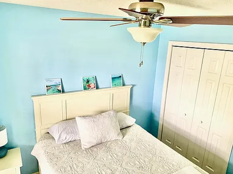 601 Tisbury Ln — Photo 28