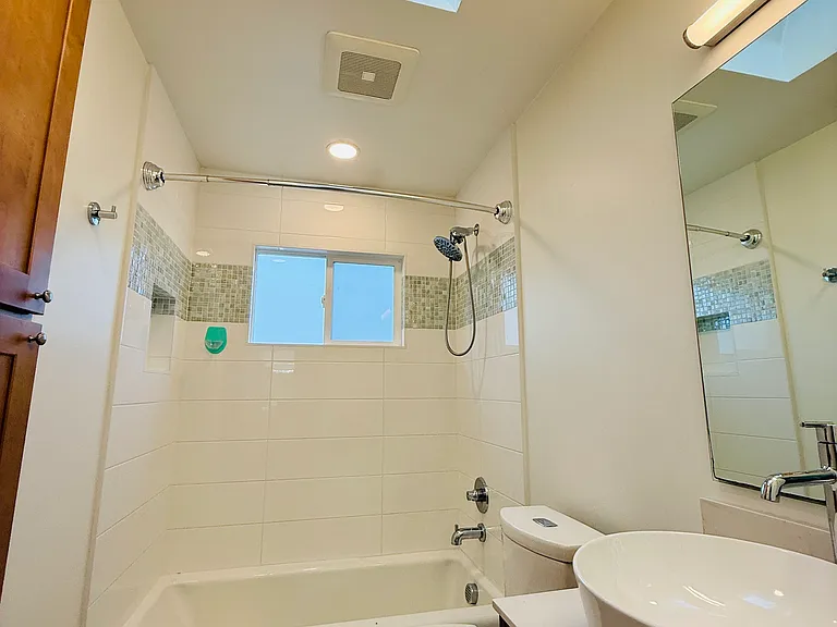 1740 G St #1740 — Photo 18