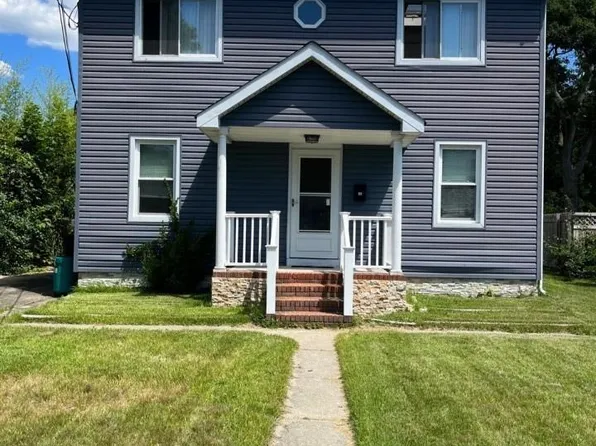 21 Andrew Ave, Islip Terrace, NY 11752