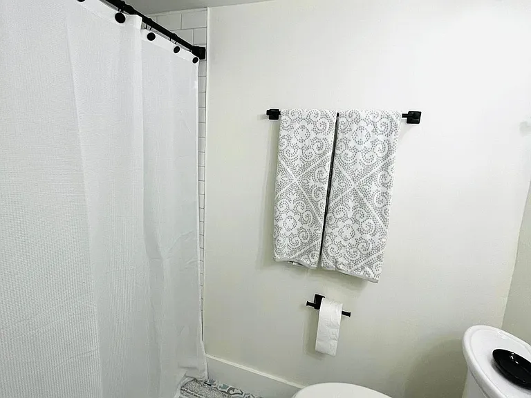1308 Drexel Ave #305 — Photo 17