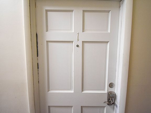 5th image of 421 Canal St APT 1