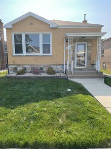 8222 S Albany Ave, Chicago, IL, 60652