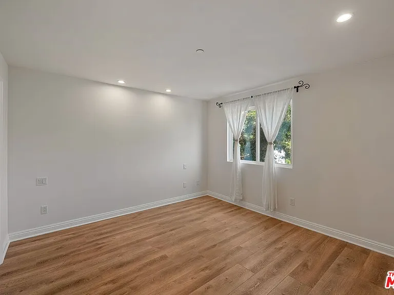 1107 Princeton St #105 — Photo 25