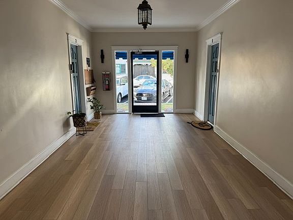 3rd image of 1835 E 1st St #3